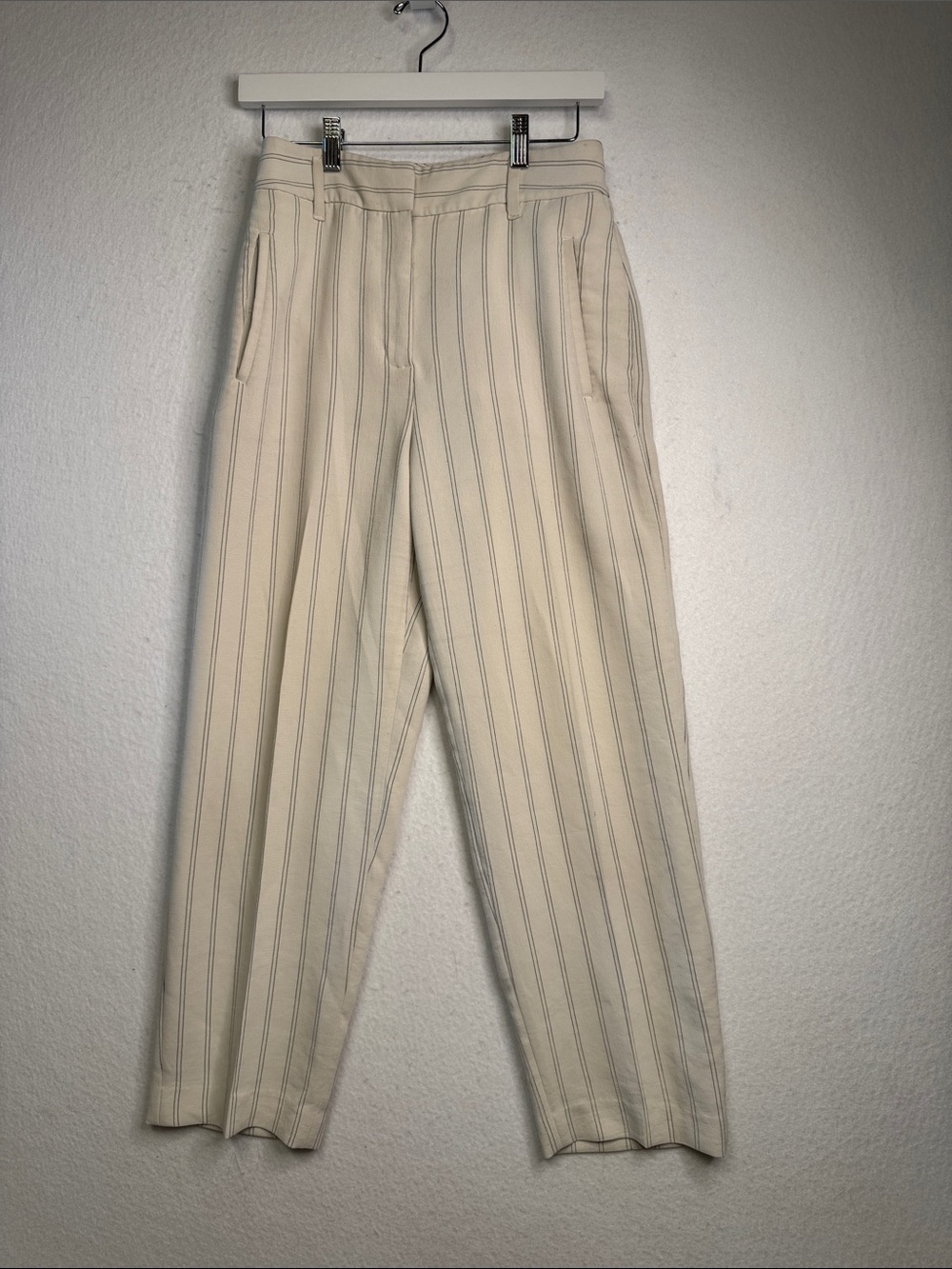 Aritzia Wilfred high-rise tailored pinstripe pants, Size 4